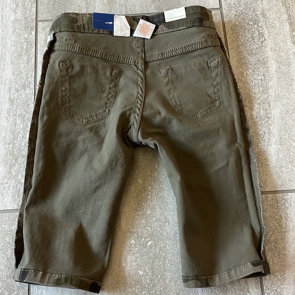 Pair of 2 Gumball long pants camouflage & Khaki size 24 months bothhave 4pockets - Picture 6 of 12